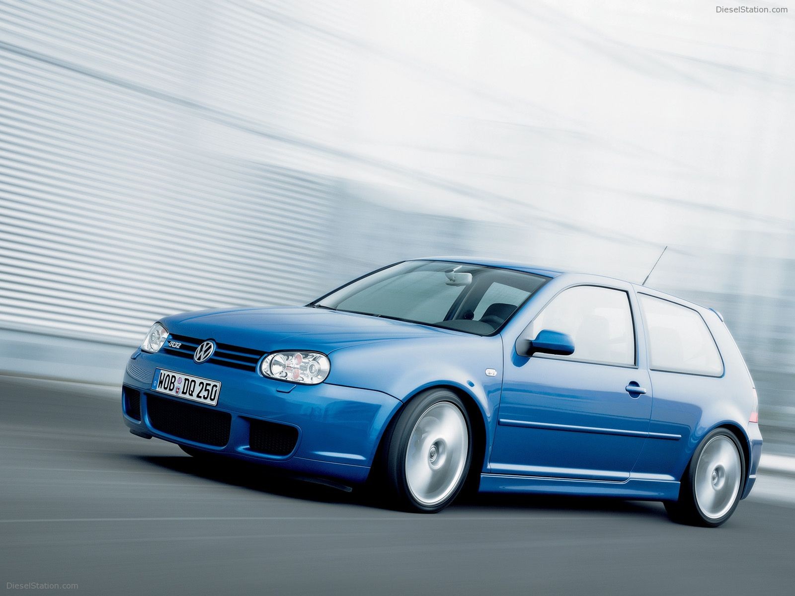 Volkswagen Golf IV R32
